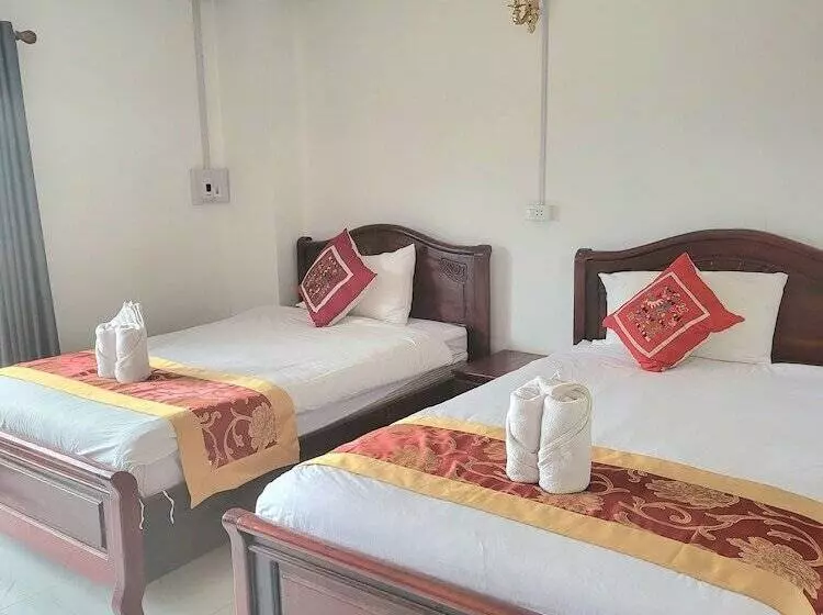 Hotelli Vangvieng Sisavang Mountain View
