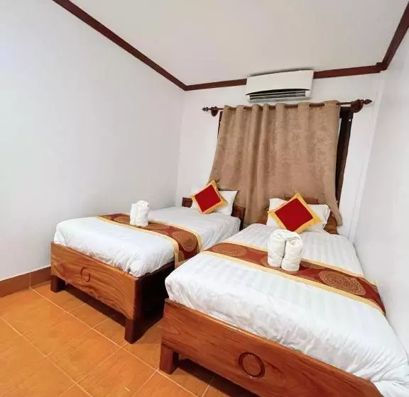 Hotelli Vangvieng Sisavang Mountain View