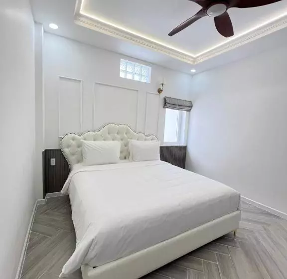 Paris Hotel Châu đốc