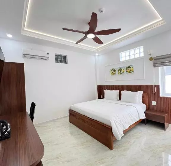 Paris Hotel Châu đốc