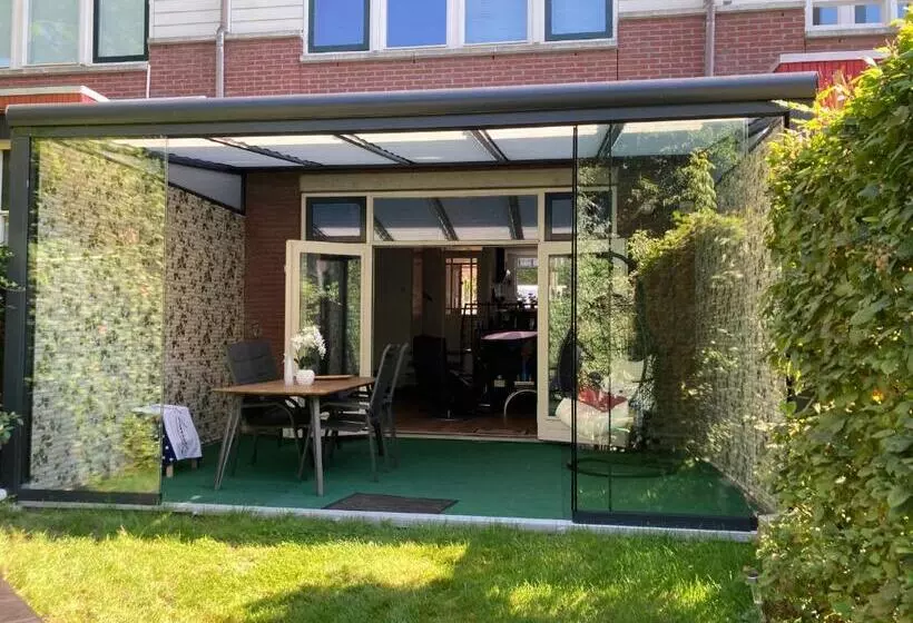 Aamiaismajoitus (B&B) Charming Rooms With Free Parking