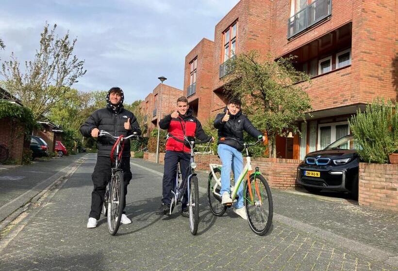 تختخواب و صبحانه Charming Rooms With Free Parking