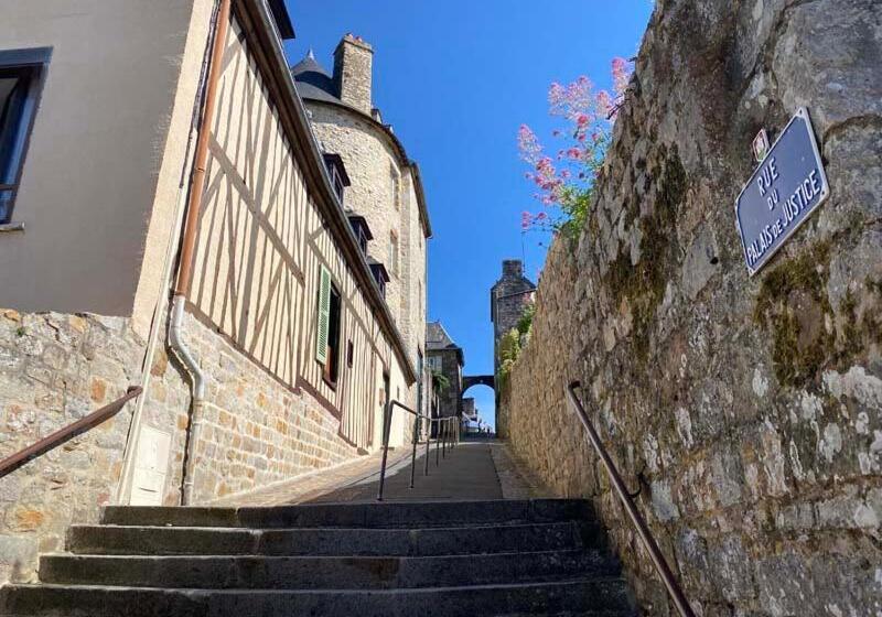 Bed and Breakfast La Maison Sur Les Remparts