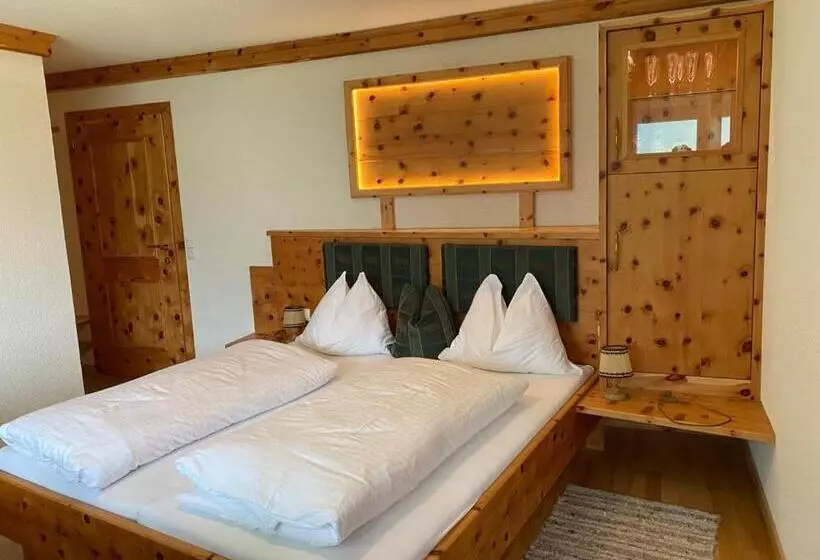 Aamiaismajoitus (B&B) Nebenhaus Sagritzerwirt