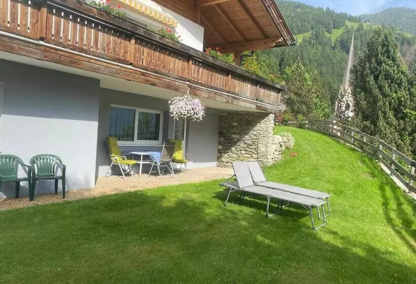 Aamiaismajoitus (B&B) Nebenhaus Sagritzerwirt