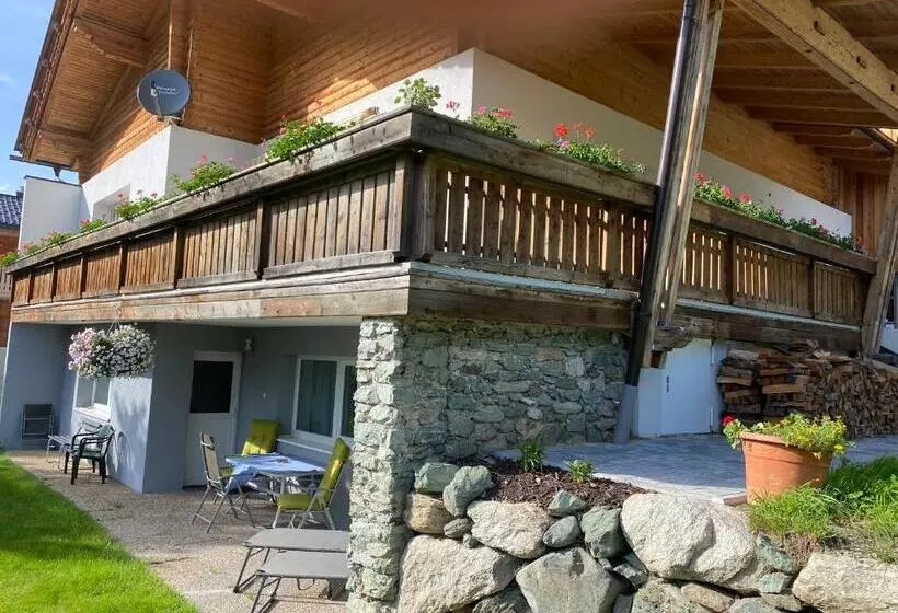 Aamiaismajoitus (B&B) Nebenhaus Sagritzerwirt