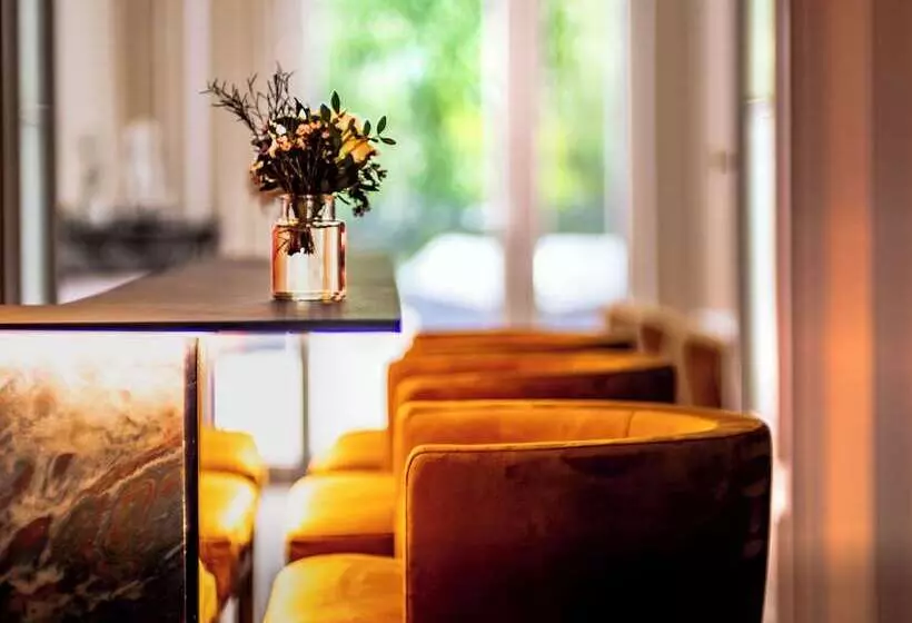 ホテル Hôtel Château Héloïse