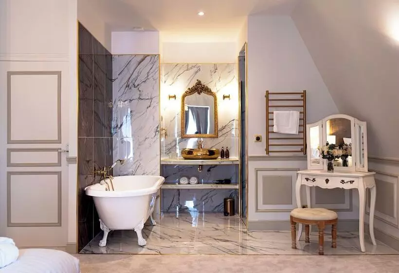 ホテル Hôtel Château Héloïse