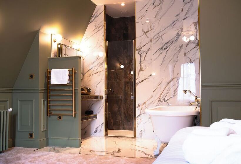 Отель Hôtel Château Héloïse