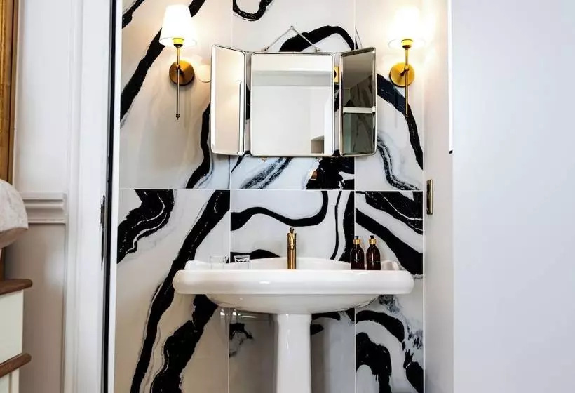 ホテル Hôtel Château Héloïse