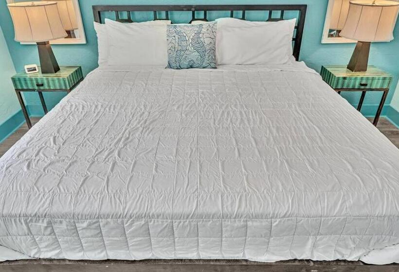 Otel Panoramic Beachfront Suite