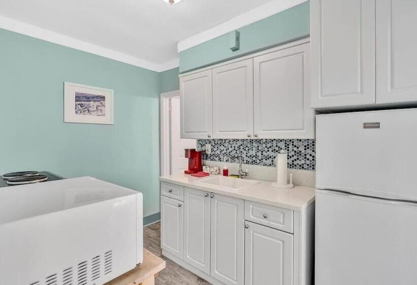 Otel Panoramic Beachfront Suite