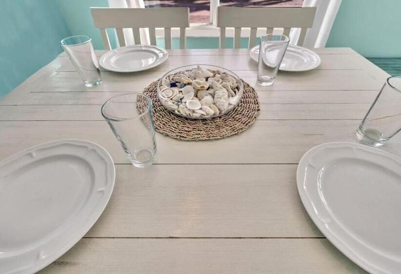 Otel Panoramic Beachfront Suite