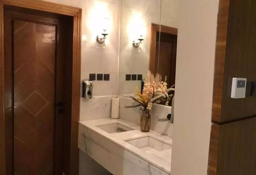 Hotelli Jyazelle Resort