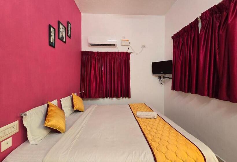 Hotel The Sea Walk Beachside Serinity