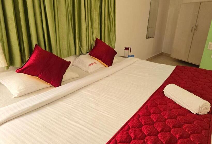 Hotel The Sea Walk Beachside Serinity