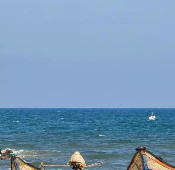 ホテル The Sea Walk Beachside Serinity
