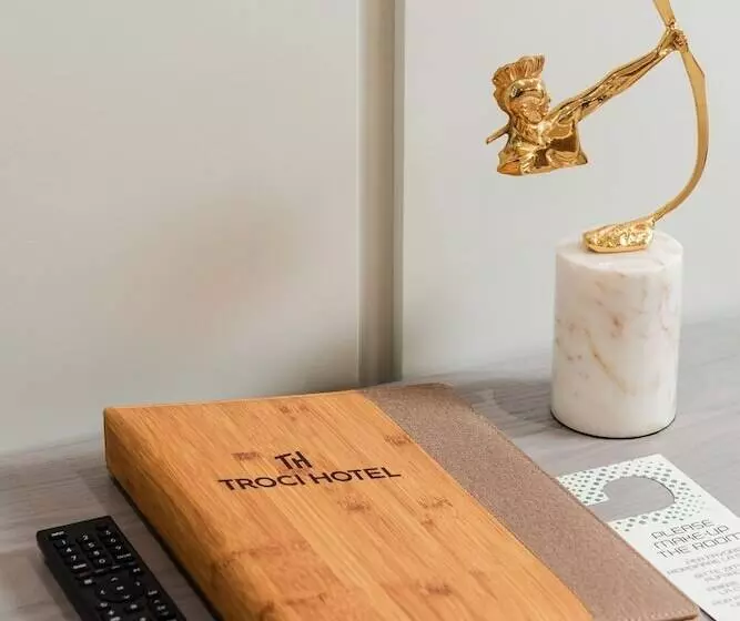 ホテル Troci