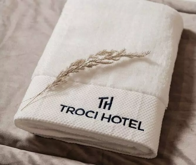 ホテル Troci