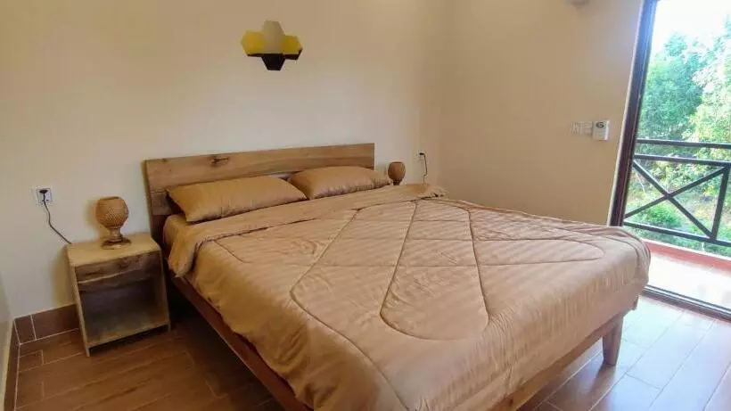 ペンション Care Rock Guesthouse