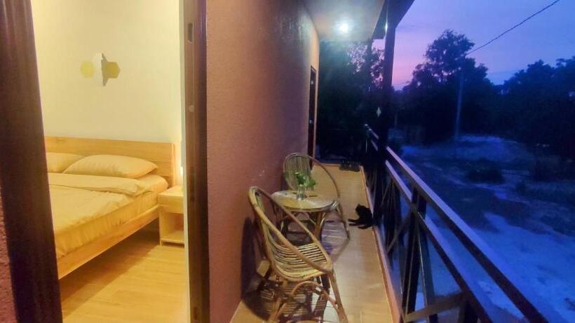 Пансион Care Rock Guesthouse