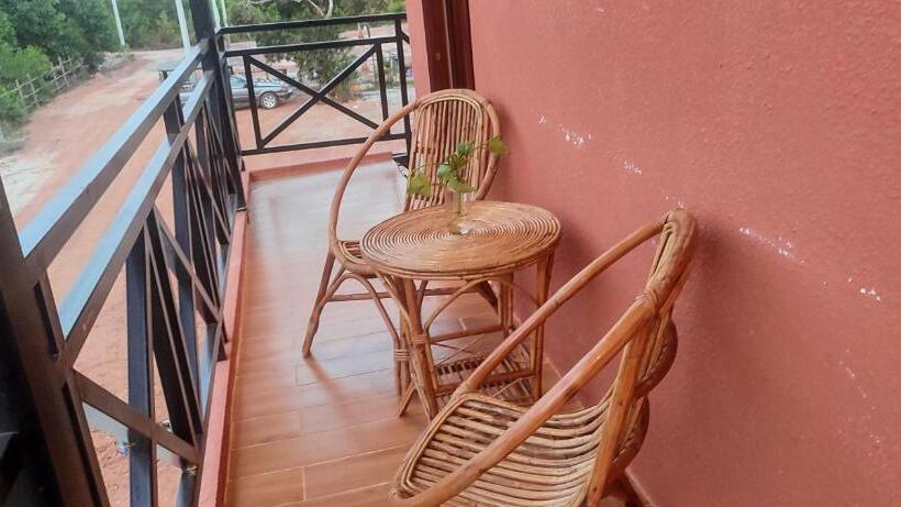 Пансион Care Rock Guesthouse