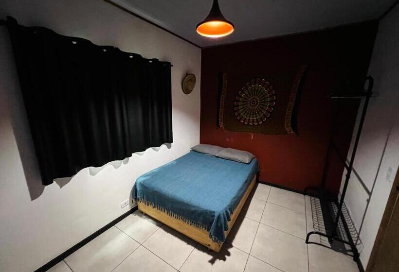 ペンション Deivão Host