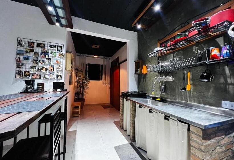 ペンション Deivão Host