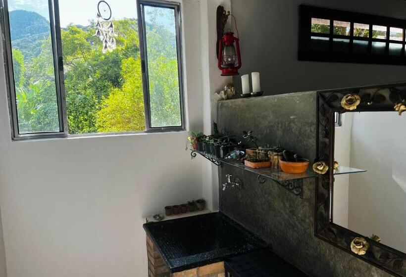 ペンション Deivão Host