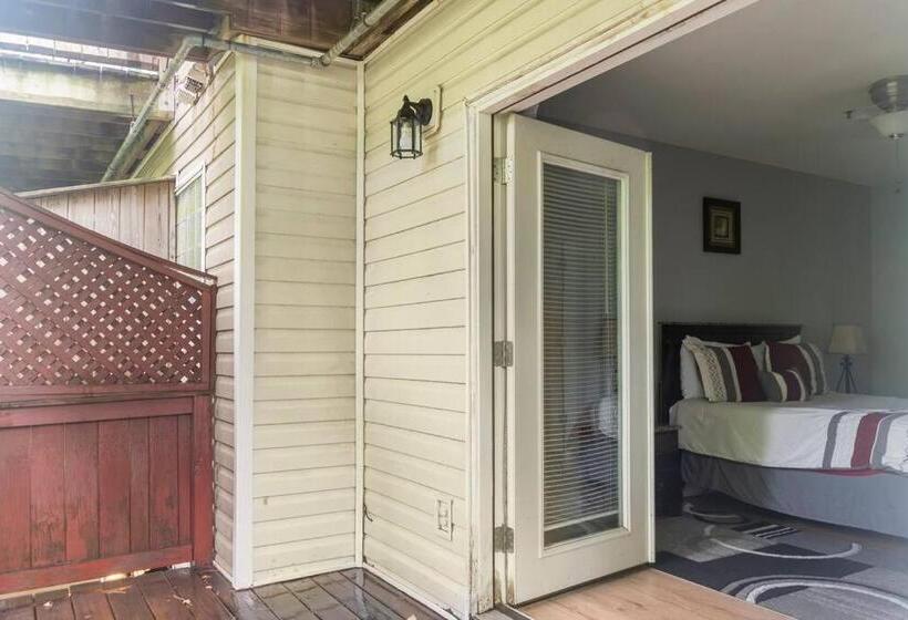 پانسیون Private Room Balcony And Bathroom In Charleston