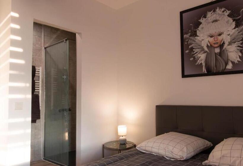 تختخواب و صبحانه La Chambre De L Ange