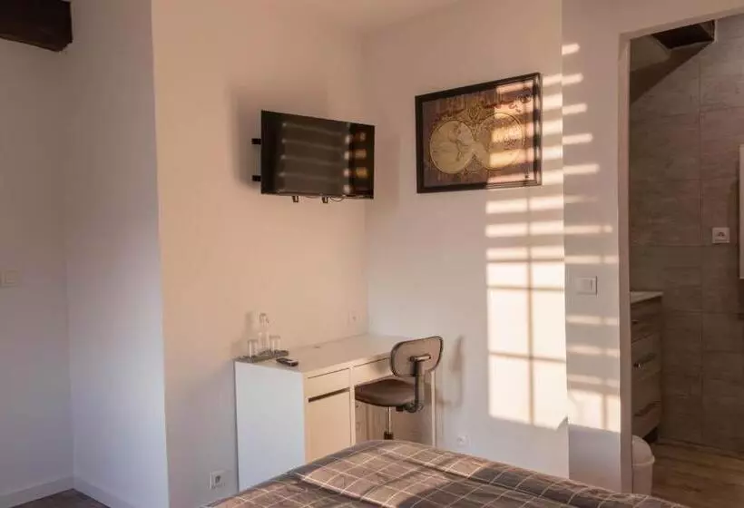 تختخواب و صبحانه La Chambre De L Ange