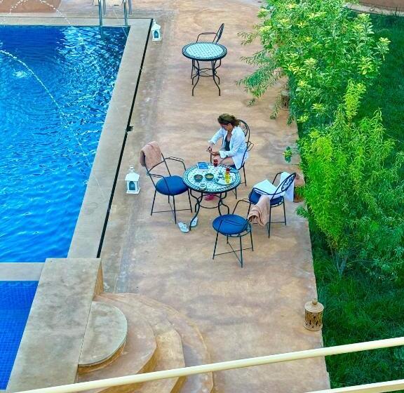 בית מלון כפרי Riad Sahara Stars Dades