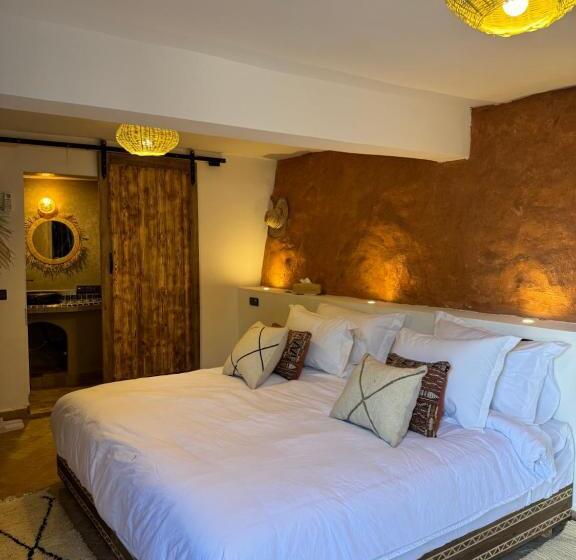 בית מלון כפרי Riad Sahara Stars Dades