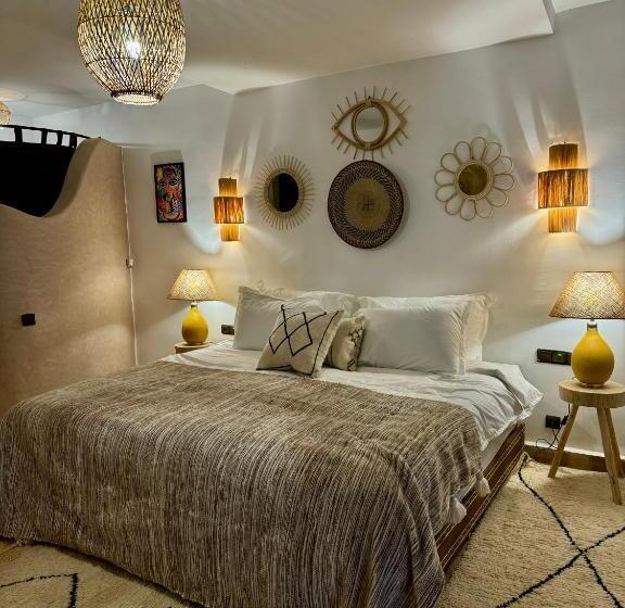 בית מלון כפרי Riad Sahara Stars Dades