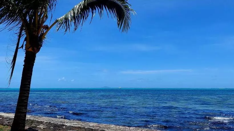 پانسیون Canari Waterfront Villas