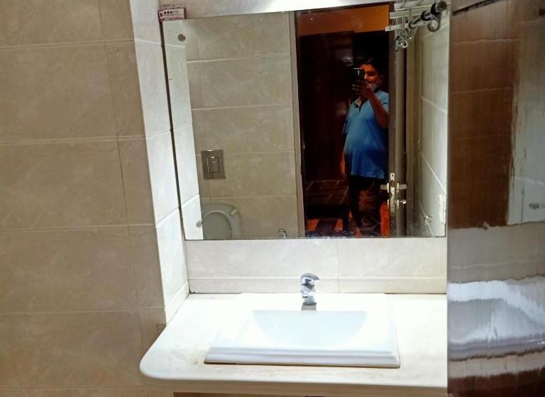 بنسيون Geet Deluxe At New Delhi Railway Station