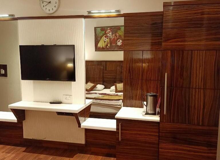 بنسيون Geet Deluxe At New Delhi Railway Station