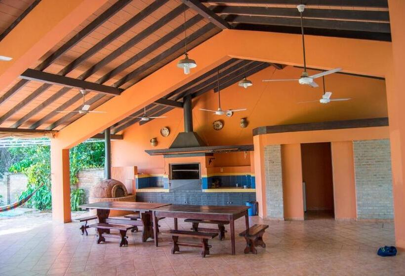 پانسیون Quinta Los Lapachos De Ypané