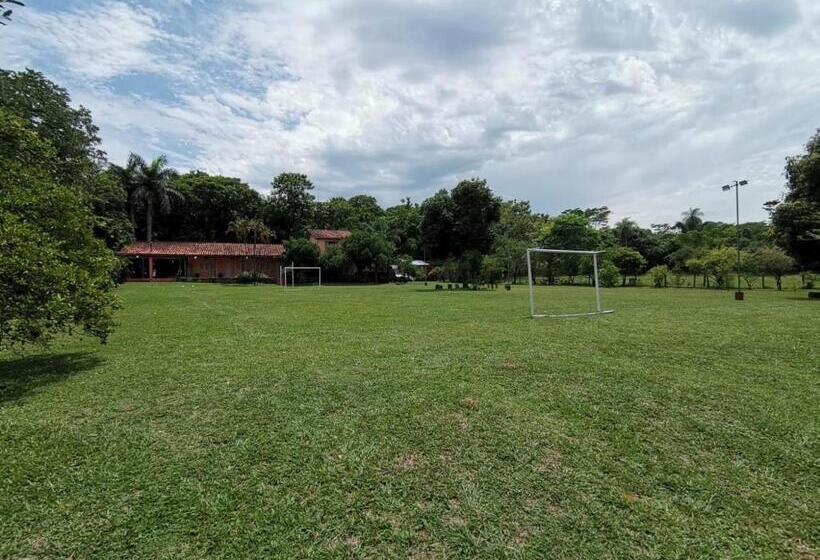 پانسیون Quinta Los Lapachos De Ypané