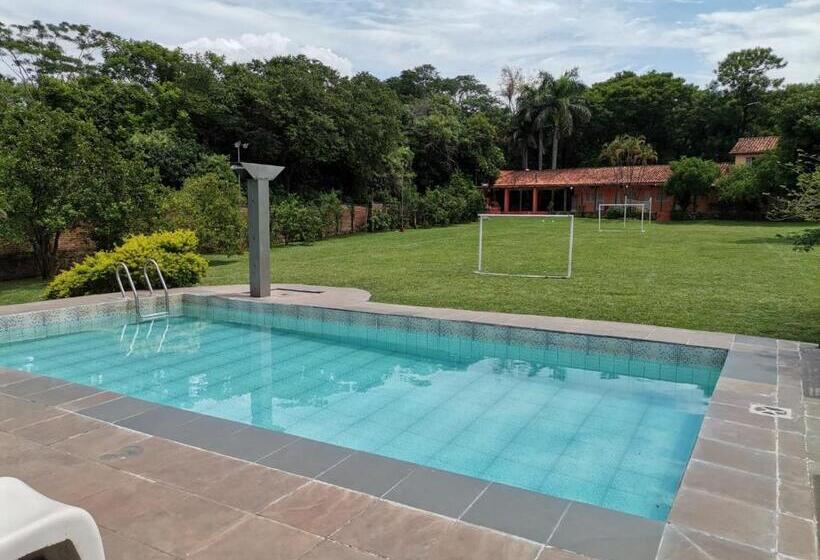 پانسیون Quinta Los Lapachos De Ypané