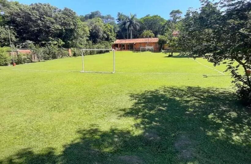 پانسیون Quinta Los Lapachos De Ypané