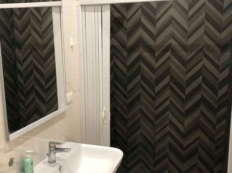 פנסיון Room In Apartment   Two Flowers Guest House