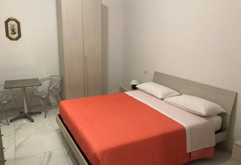 פנסיון Room In Apartment   Two Flowers Guest House