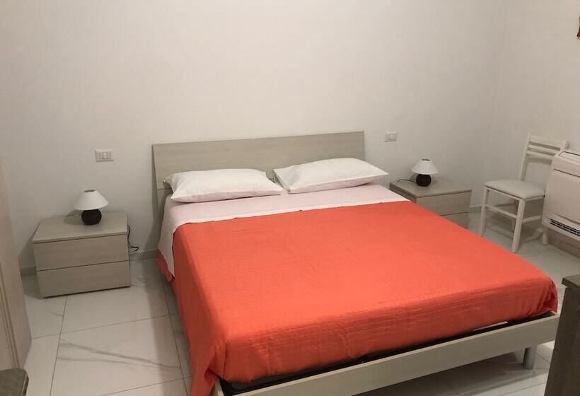 פנסיון Room In Apartment   Two Flowers Guest House