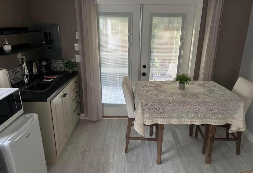 膳宿费 Whitewater Cottage