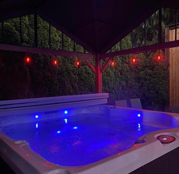 膳宿费 Whitewater Cottage