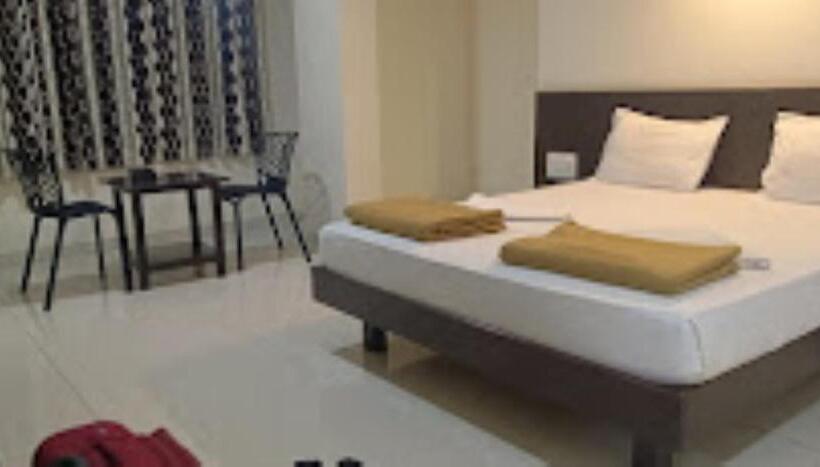 The Hotel Relax , Kankavli