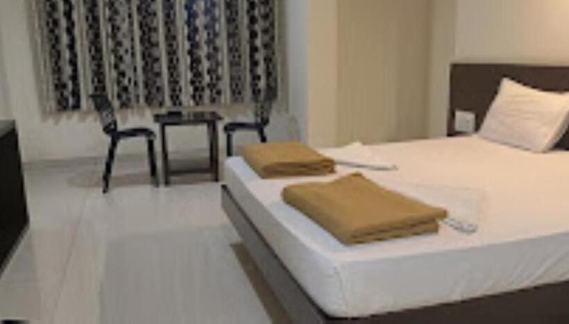 The Hotel Relax , Kankavli