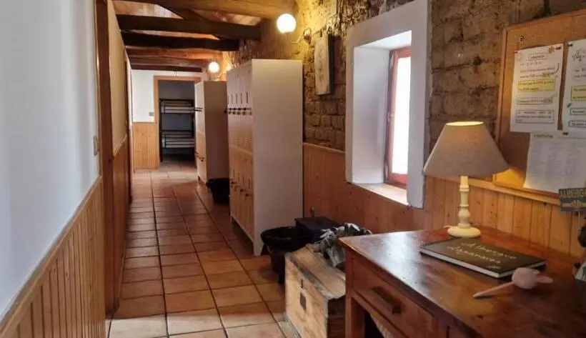 Albergue Laganares   Pilgrims Hostel
